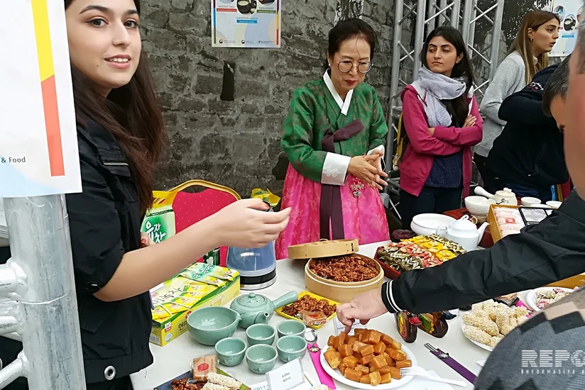 Bakıda Ümumdünya Turizm Günü ilə bağlı bir sıra xarici səfirliklərin iştirakı ilə yarmarka keçirilib