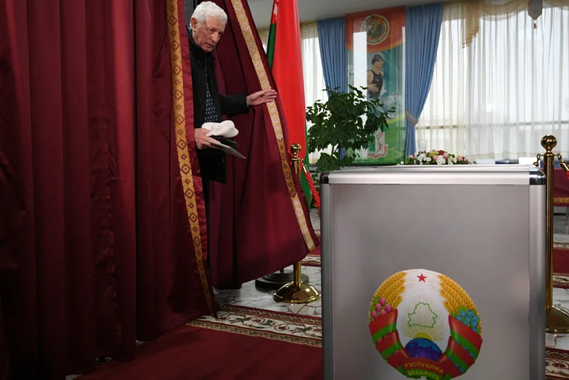 Daha iki ölkə Belarusdakı seçkilərin nəticələrini tanımayıb