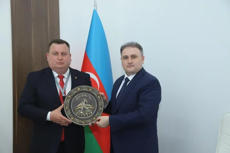 Müdafiə sənayesi naziri Belarusun Dövlət Hərbi Sənaye Komitəsinin sədri ilə görüşüb