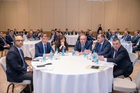 Maliyyə Nazirliyi və Dünya Bankı birgə seminar keçirdi