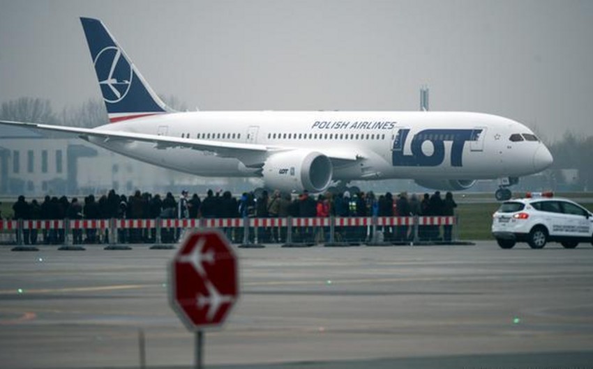 Warsaw airport closes due to hacker attack