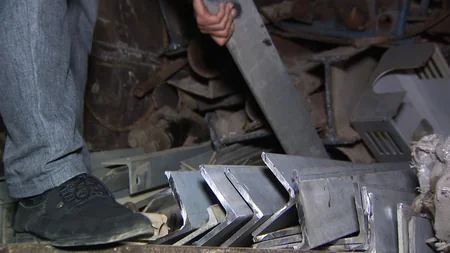 Bakı, Sumqayıt və Abşeronda hava xətlərinin metal dayaqları oğurlanıb