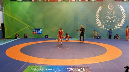 İslamiada: Azərbaycanın 4 güləşçisi finalda, Kolesnik gümüş medal qazanıb