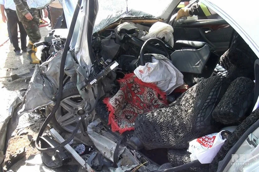 В Товузе сотрудники таможни попали в аварию, есть погибший и пострадавший - ФОТО