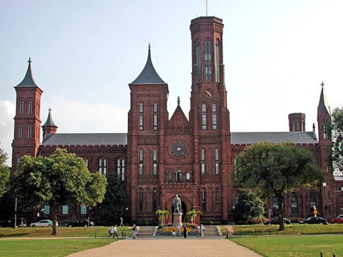 Smithsonian Institution releases millions of images into public domain