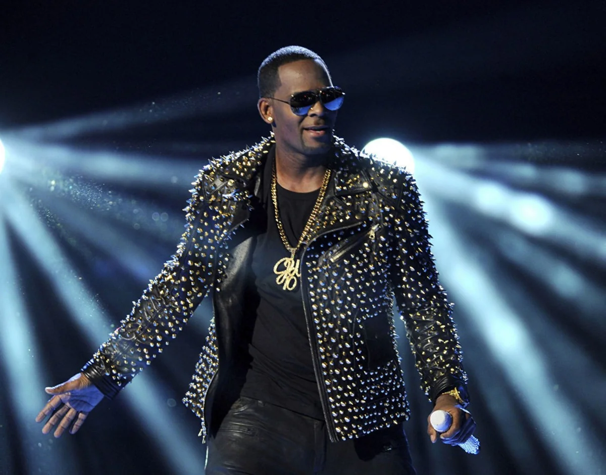 Məşhur amerikalı müğənni R.Kelly həbs olunub