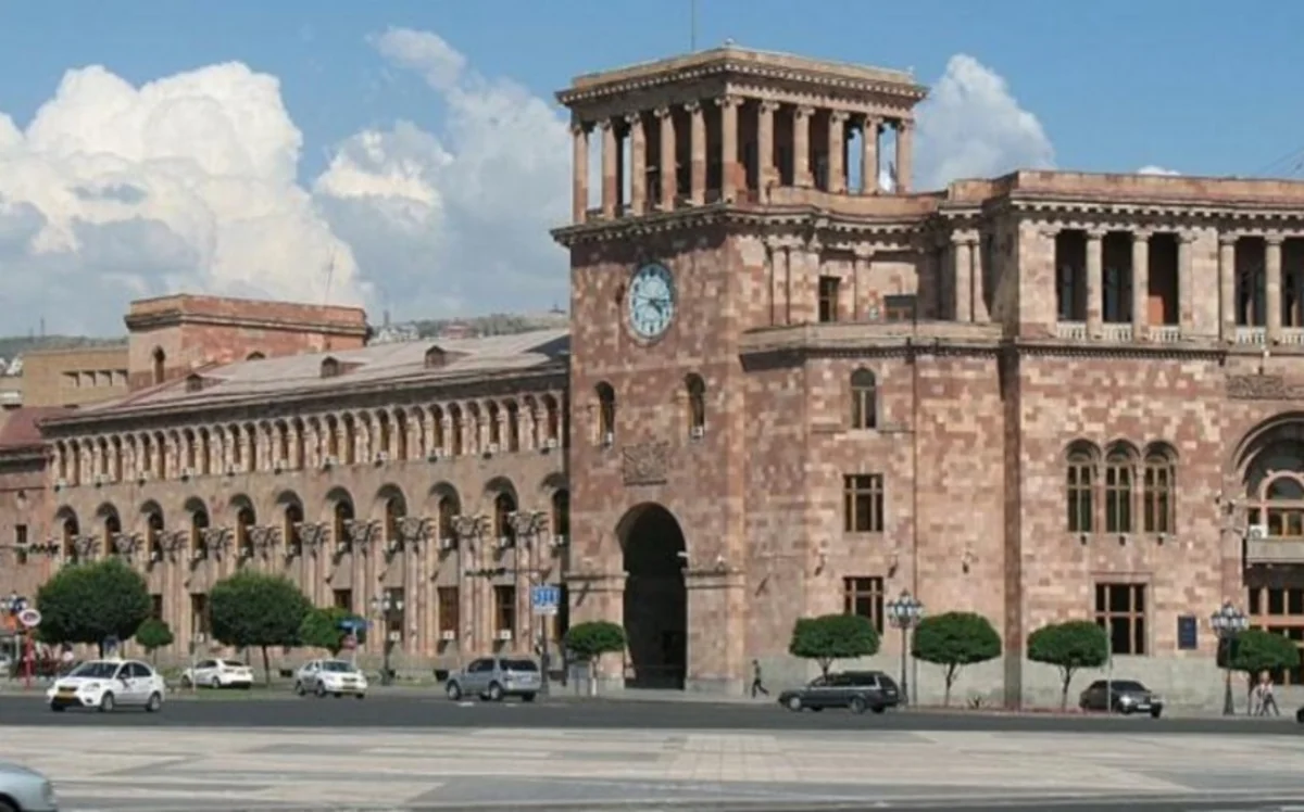 Франция и Литва едут 24 апреля в Ереван, Бельгия и Люксембург раздумывают