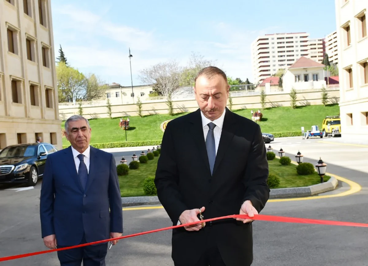 Prezident İlham Əliyev “Azəravtoyol” ASC-nin yeni inzibati binasının açılışında iştirak edib
