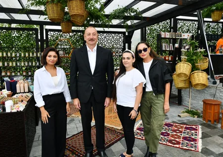 İlham Əliyev və Mehriban Əliyeva “Laçın Şəhəri Günü” bayram şənliklərində iştirak ediblər - YENİLƏNİB