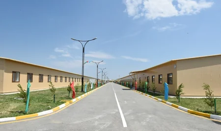 Ali Baş Komandan İlham Əliyev “N” saylı hərbi hissə üçün inşa edilən şəhərciklə tanış olub