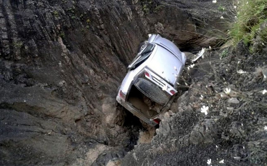 Gədəbəydə baş vermiş ağır yol qəzasında 8 nəfər xəsarət alıb