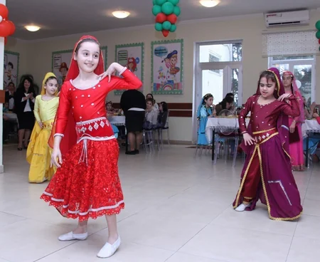 Heydər Əliyev Fondunun təşəbbüsü ilə kimsəsiz və xüsusi qayğıya ehtiyacı olan uşaqlar üçün Novruz şənlikləri keçirilib