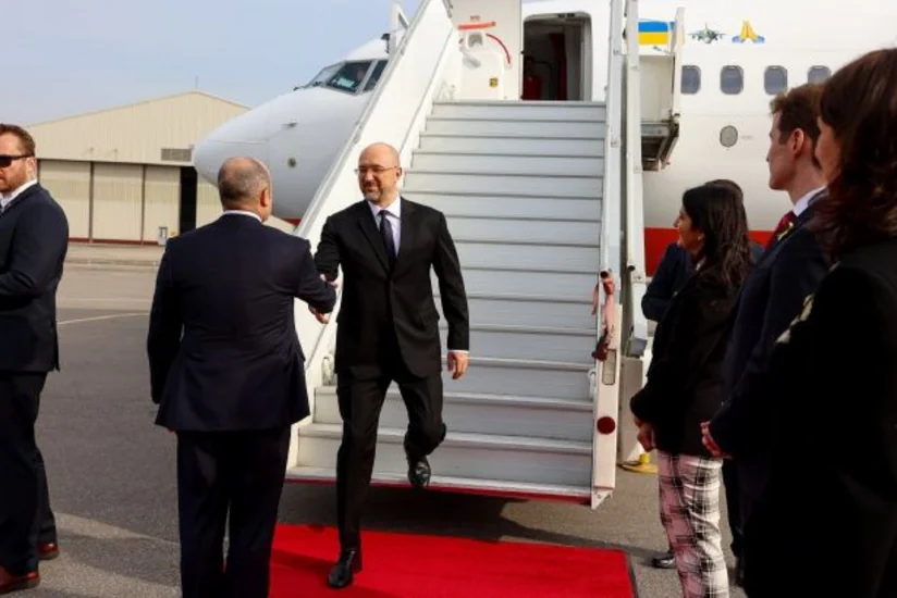 Премьер-министр Украины прибыл в Канаду
