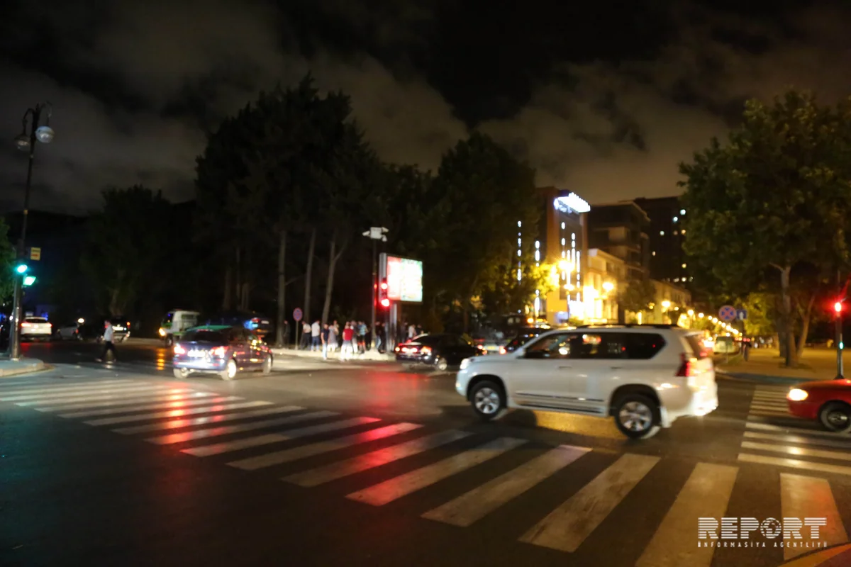 Bakıda taksi yaşlı qadını vuraraq ağır xəsarət yetirib