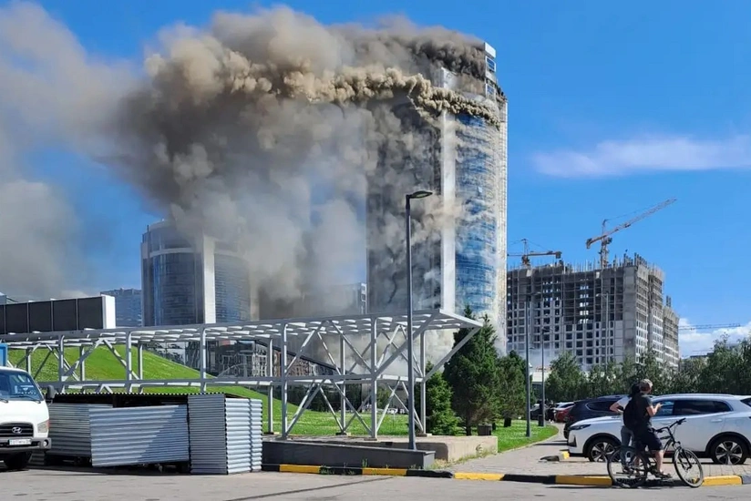 Пожар в многоэтажном здании в Астане локализован