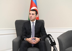 Ayxan Hacızadə: Təəccüblü hal odur ki, Medinski Qarabağın heç zaman mübahisəli ərazi olmadığını bilmir
