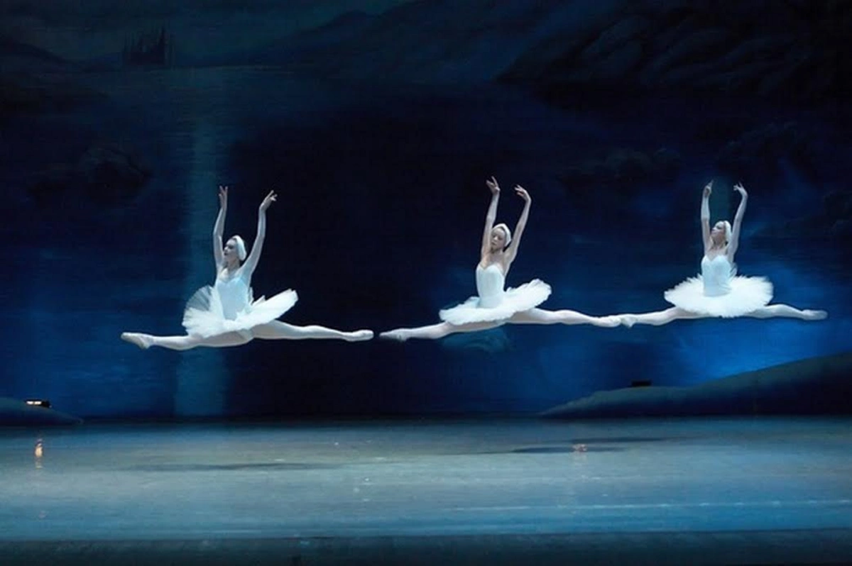 Bakıda “Qu gölü” baletini belaruslu balet ustaları ifa edəcək