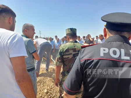 Naxçıvanda göldə batan şəxsləri xilas etməyə çalışarkən boğularaq ölən polis dəfn olunub