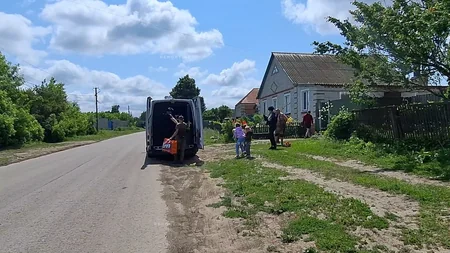 Mass evacuation from villages of Ukraine's Sumy region bordering Kursk - PHOTOS