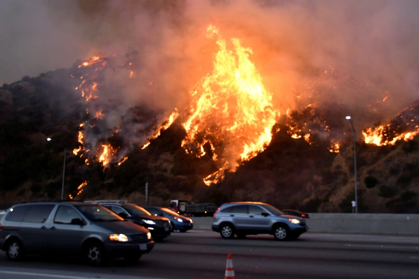 US wildfires kill at least 23 people