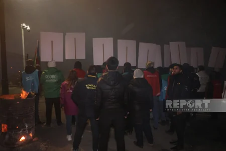 Акция на дороге Ханкенди-Лачын продолжается и в вечернее время