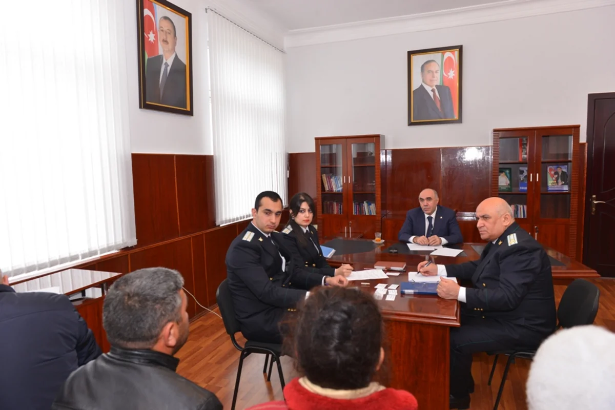Zakir Qaralov Kürdəmirdə vətəndaşları qəbul edib