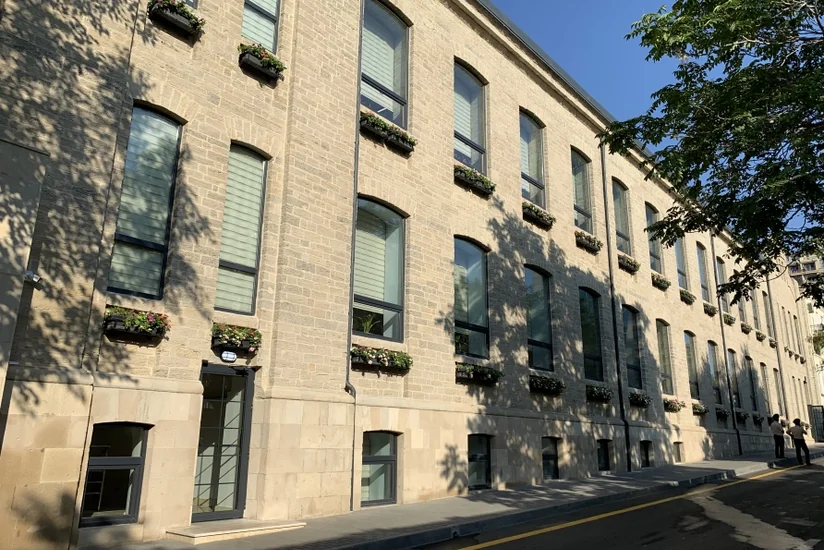 Президент и первая леди участвовали в открытии Детской школы искусств в Баку