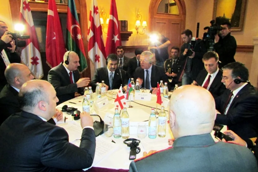 Azərbaycan, Gürcüstan və Türkiyə müdafiə nazirlərinin üçtərəfli görüşü keçirilib