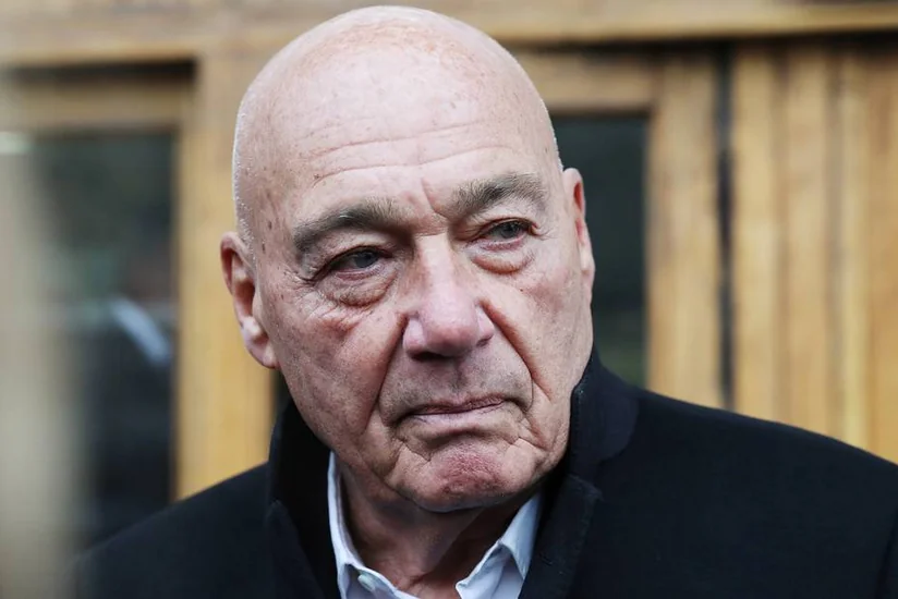 Vladimir Pozner qonaqları ilə Tbilisidə qaldığı hoteli tərk edib