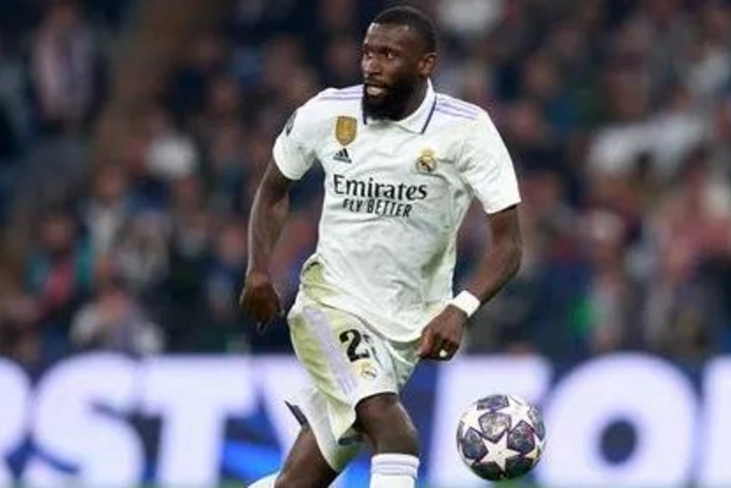 İstanbul klubu Realın müdafiəçisi üçün təklif göndərəcək