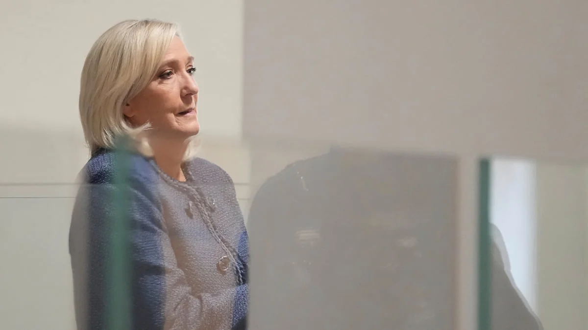 Sağçıların petisiyası: Marin Le Penə qarşı hökm Fransa demokratiyasının edamıdır