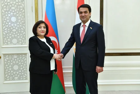 Azərbaycan və Tacikistan parlamentləri əməkdaşlıq sazişi imzalayıb