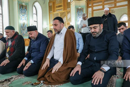 Prayers read in Azerbaijani mosques for plane crash victims