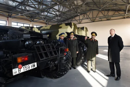 Президент Ильхам Алиев ознакомился с условиями, созданными в военном городке Н-ской воинской части ВВС минобороны