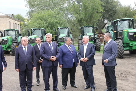 Azərbaycana yeni pambıqyığan kombaynlar gətiriləcək