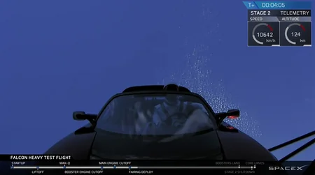 SpaceX запустила к Марсу ракету Falcon Heavy - ВИДЕО