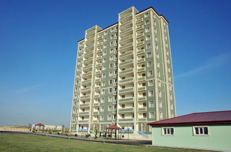 Azərbaycanın birinci xanımı kimsəsiz məzunlar üçün Masazırda tikilmiş binanın açılışında iştirak edib