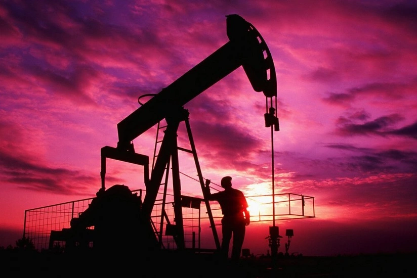 Oil reserves in OECD countries fall to lowest level in eight years
