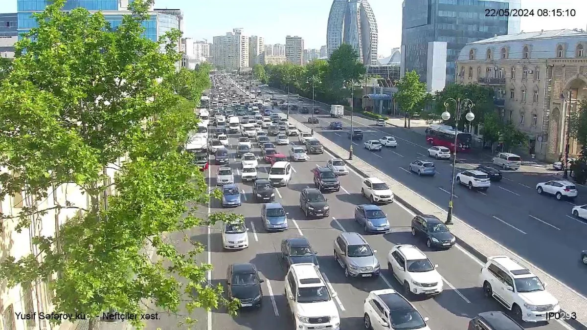 Bakının bir sıra yollarında tıxac yaranıb