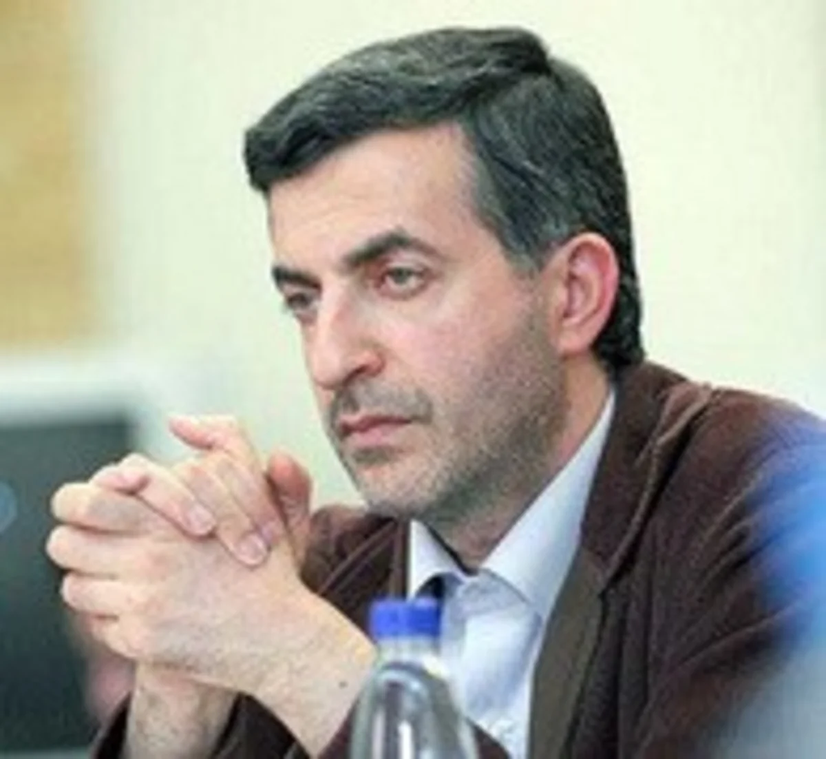 İranın keçmiş vitse-prezidenti 6 il yarım azadlıqdan məhrum edilib