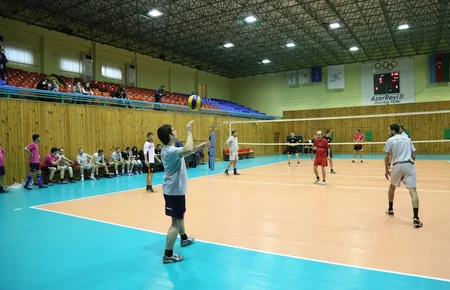 İdman jurnalistləri və Azəryol klubunun iştirakı ilə voleybol tədbiri keçirilib - FOTO