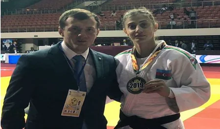 Azərbaycan cüdoçuları Kamerunda qızıl, gümüş və bürünc medallar qazanıb - FOTO