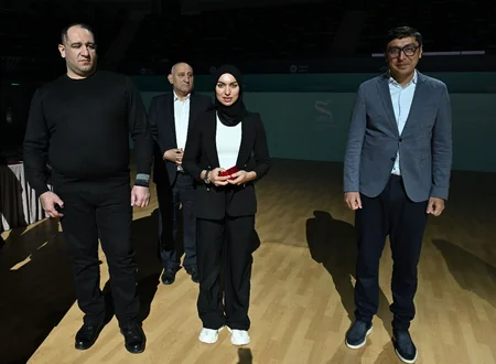 Fərid Qayıbov beynəlxalq yarışlarda uğur qazanan idmançılarla görüşüb