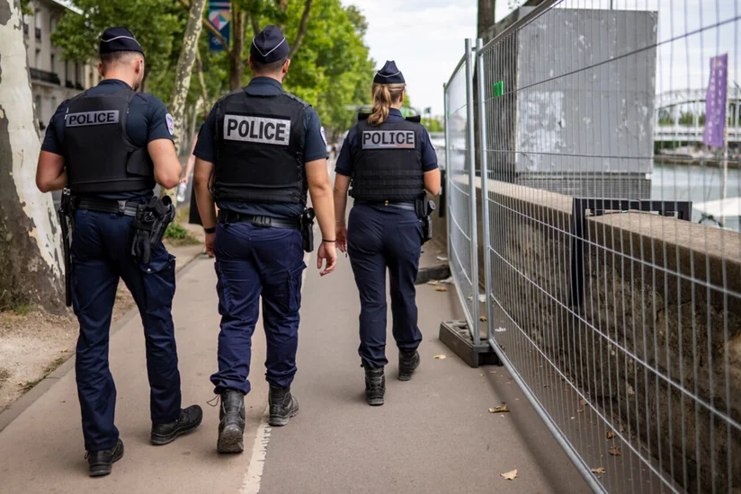 Parisdə fransız məşqçi polislərlə davaya görə saxlanılıb