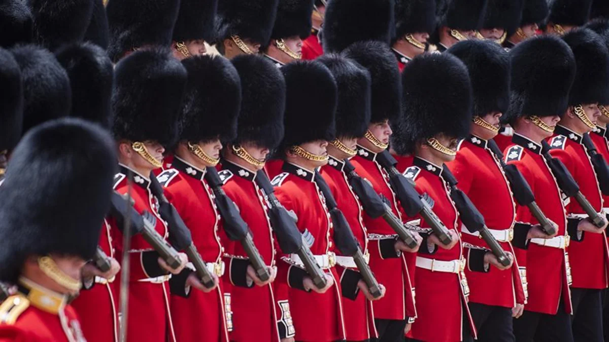Britaniyanın baş naziri hərbçilərin sayının ixtisarı haqqında xəbəri təkzib edib