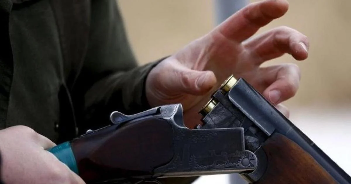 Ağdaşda ova gedən kişi ayağını güllələdi