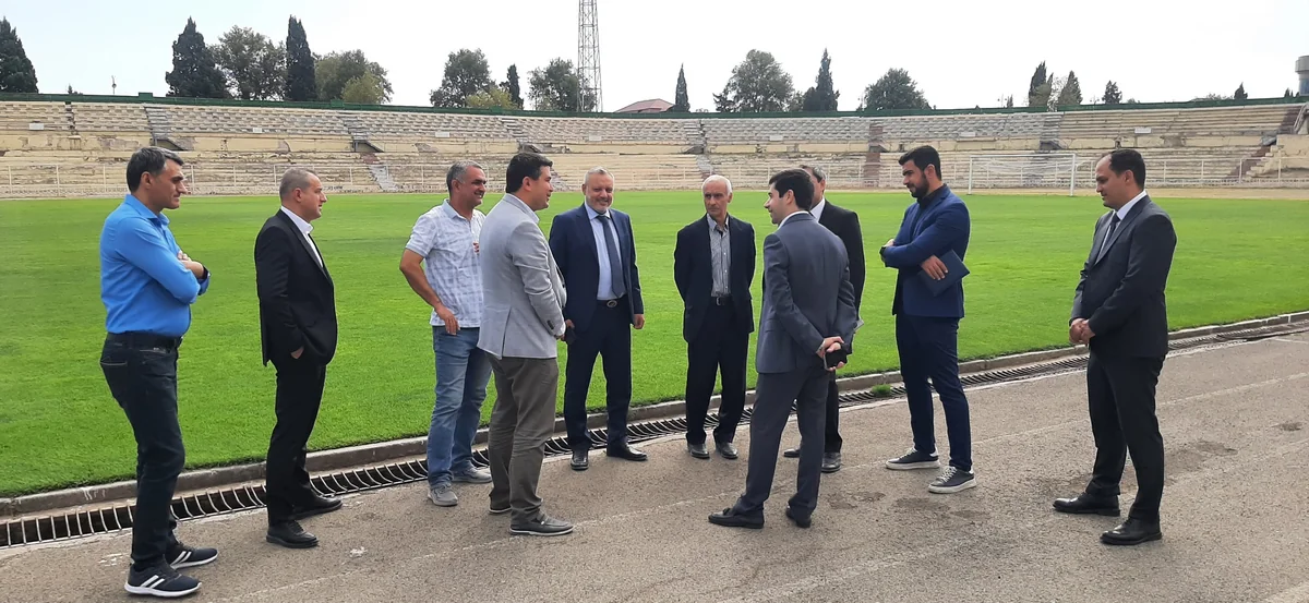 PFL rəhbərliyi Gəncə şəhər stadionunun vəziyyəti ilə tanış olub