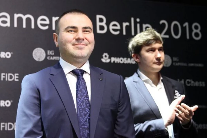 Şəhriyar Məmmədyarovla Sergey Karyakin dünya çempionunun danışılmış oyunla bağlı ittihamına cavab veriblər
