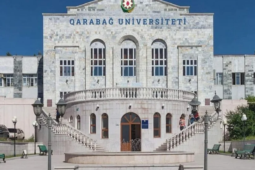 Qarabağ Universitetində ingilis dili üzrə müəllim vakansiyası elan edilib
