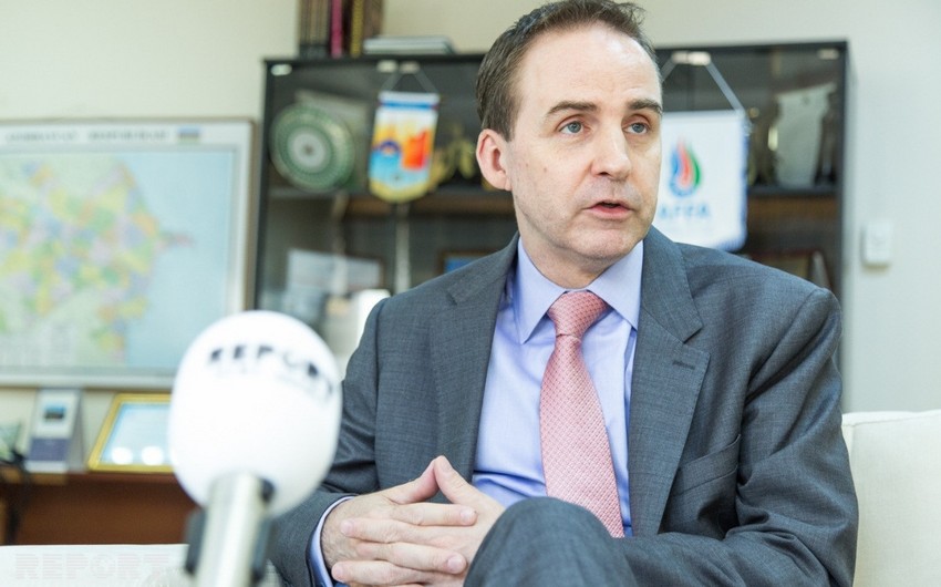 Head of UNICEF office in Azerbaijan gets vaccinated against COVID